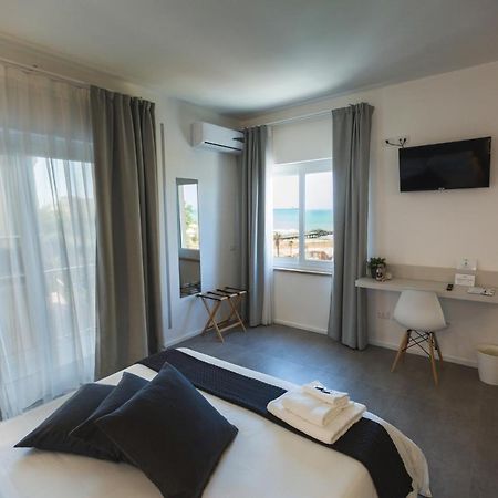 B&B A Due Passi Dal Mare Gela Exterior foto